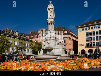 Kürbisfest bin Waltherplatz in Bozen. Kürbisfest in dem Waltherplatz in Bozen-Südtirol-Trentino-Südtirol-Südtirol Stockfoto