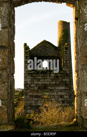 alten Cornish Zinnmine, Maschinenhaus Stockfoto