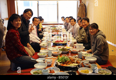 Menschen in einem Restaurant, Seoul, Südkorea Stockfoto