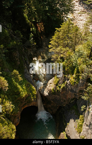 Pollat Schlucht und Wasserfall in der Nähe von Schloss Neuschwanstein in Schwangau in der Nähe von Fuessen Allgaeu Bayern Stockfoto