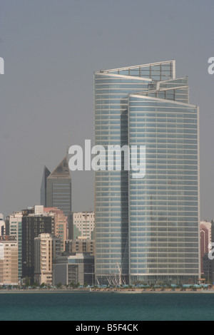 Skyline von Abu Dhabi Corniche VAE Stadtbild szenische Stockfoto