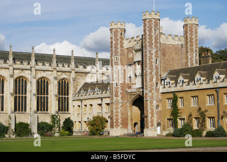 Das große Tor über Great Court, Trinity College, Cambridge Stockfoto
