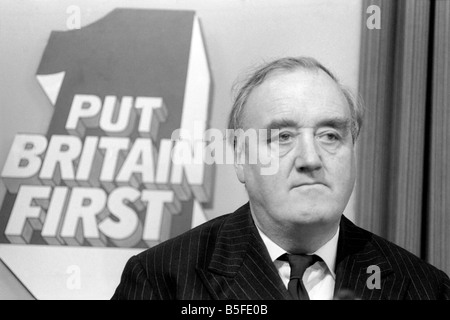 Parlamentswahlen 1974: Konservative Partei Pressekonferenz in ihrem Hauptsitz William Whitelaw und Edward Heath. September 1974 Stockfoto