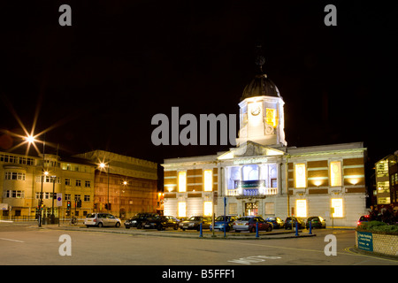 Harbour House jetzt ein Casino befindet sich am Eingang zum Stadtkai Southampton, Hampshire, England Stockfoto