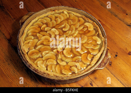 TARTE AUX POMMES traditionelle APPLE TART IN der französischen Stil Tiefe Schärfentiefe Stockfoto