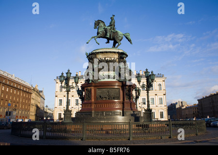 Denkmal für Nikolaus I. Die Saint Isaac's Square, St. Petersburg, Russland. Stockfoto