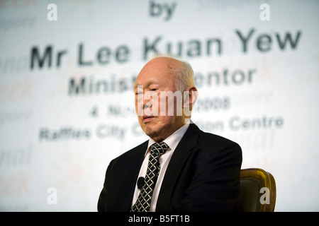 Singapurs ehemaliger Premierminister Lee Kuan Yew liefert der konstituierenden Singapur Energie Vortrag während der International Energy Week Stockfoto