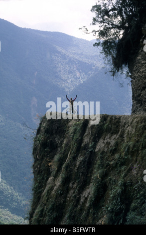 Mountainbiker auf der Welt die meisten Dangerous Road / La Carretera De La Muerte / Death Road von La Paz nach Coroico, Bolivien Stockfoto