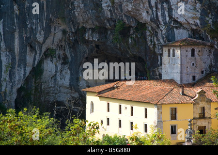 Die heilige Höhle von Covadonga-Asturien Nordwesten Spaniens Stockfoto