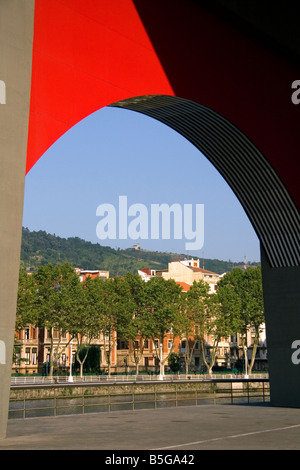 Bogen der Brücke La Salve liegt im zweiten Bezirk Uribarri in der Stadt Bilbao Vizcaya Baskenland Nordspanien Stockfoto