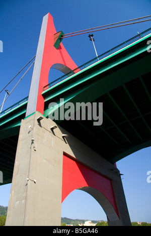 La Salve Brücke befindet sich im zweiten Bezirk von Uribarri in der Stadt Bilbao Vizcaya Baskenland Nordspanien Stockfoto