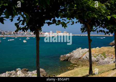 Der Hafen von Castro Urdiales Kantabrien Nordspanien Stockfoto