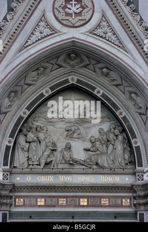 Detail der Fassade der Basilika di Santa Croce, Florenz, Italien Stockfoto