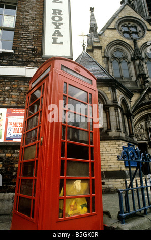 UK England Yorkshire York K6 Telefonzelle außerhalb Theatre Royal 1987 Stockfoto
