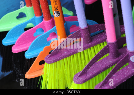 Besen auf Verkauf Belakang Padang Riau Inseln Indonesien Stockfoto