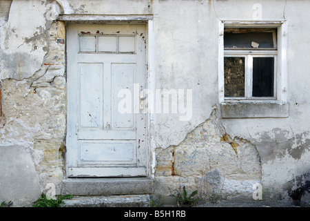 Ramshackled Haus - Konzept für die Speicherung in einer Bausparkasse Stockfoto