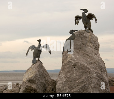 Kormoran Skulptur am Meer in Morecambe, England Stockfoto