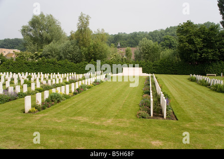 Berkshire Friedhof Erweiterung durch Ploegsteert Denkmal für die fehlende tragen die Namen von 11.447 britischen Soldaten Stockfoto