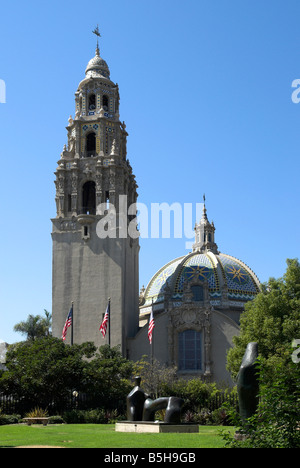 Die California Tower an der San Diego Museum of Man, Balboa Park, San Diego, Kalifornien, USA. Stockfoto