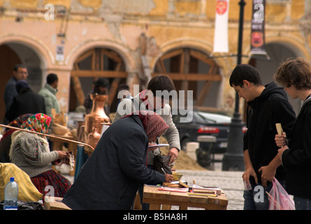 Rumänische traditionelles Handwerk, Marktstände, Sibiu, Siebenbürgen, Rumänien Stockfoto