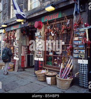 Geschenk-Shop in dem Lawnmarket auf der Royal Mile in Edinburgh, Schottland, UK. Stockfoto