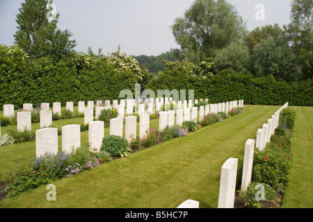 Berkshire Friedhof Erweiterung durch Ploegsteert Denkmal für die fehlende tragen die Namen von 11.447 britischen Soldaten Stockfoto