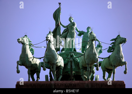 Der Triumphbogen der Brüsseler Cinquantenaire Stockfoto
