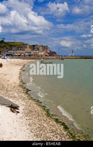 Blick auf den Strand und Stadt in Cancale auf die Smaragd Küste der Nord-Bretagne in Frankreich Stockfoto