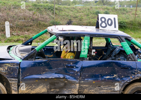 Banger Racing Stock-Car und Fahrer Smallfield Raceway Surrey Stockfoto