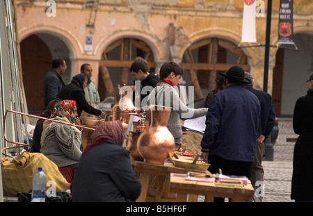 Rumänische traditionelles Handwerk, Marktstände, Sibiu, Siebenbürgen, Rumänien Stockfoto