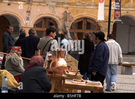 Rumänische traditionelles Handwerk, Marktstände, Sibiu, Siebenbürgen, Rumänien Stockfoto