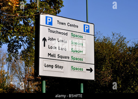 Stadtzentrum, Parken Zeichen Solihull West Midlands England UK Stockfoto