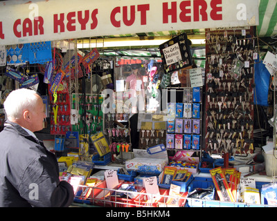 4 Ron der Schlüssel-Mann Markt Angel Schlüssel Auto Schlüssel Hausschlüssel schneiden Islington London UK C TW EEC Photos Peter D O Neill kein Repro witho Stockfoto