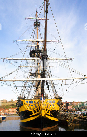 Eine Replik von drei - 6 Mast-Fregatte. Die Grand Turk Whitby Harbour, Yorkshire, UK Stadt Whitby, North Yorkshire, Großbritannien Stockfoto