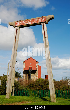 der Eingang zum "Discovery Centre" für den kornischen Bergbau am Pool in der Nähe von Redruth in Cornwall, Großbritannien Stockfoto