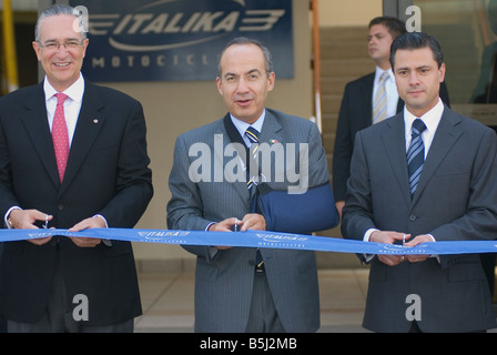 Einweihung des chinesischen Italika Motorrad Montagewerks in Toluca Estado de México Mexiko mit mexikanischer Präsident Calderon Stockfoto