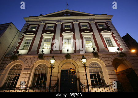 City of York, England. Nachtansicht des 18. Jahrhunderts georgianischen Herrenhaus, das Heim zu Yorks Oberbürgermeister. Stockfoto