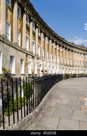 Georgianische Architektur in der Royal Crescent, Bath, BANES - Bestandteil der Bad-UNESCO-Welterbe Stockfoto