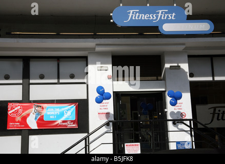 Filiale von Fitness First Fitness-Studios in Islington London Stockfoto