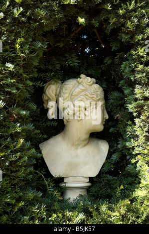 Gartenstatue, Groombridge Place, Kent, England Stockfoto