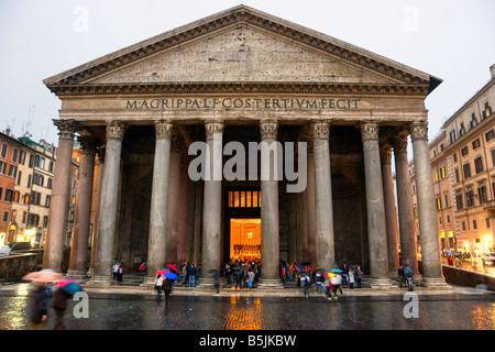 Im Inneren der Pantheon Rom Italien Stockfoto