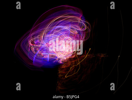 Bunte abstrakte Licht und Leuchten Festplatz Tails in der Nacht Stockfoto