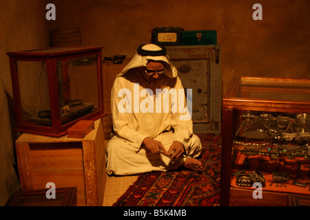 LEBENSGROßE MODELLE IM DUBAI MUSEUM DARSTELLUNG PRE LEBENSDAUER DES ÖLS Stockfoto