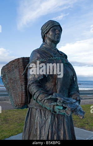 Fischer Bronze Nairn Hafen Moray Schottland UK SCO 1128 Stockfoto