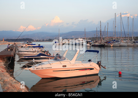 Latsi Latchi Hafen im Norden von Zypern Stockfoto