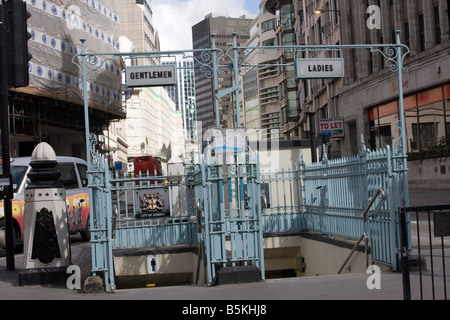 Viktorianische Toilette in die City of London GB UK Damen Herren Stockfoto