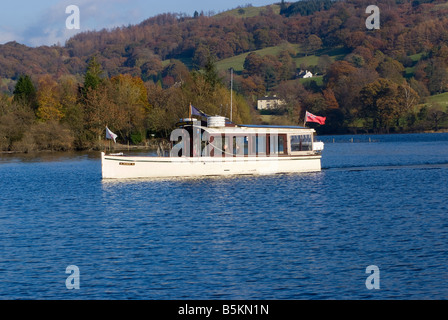 Die Solar elektrisch betriebene Coniston Start ML Ruskin auf Coniston Wasser Lake District National Park Cumbria England UK Stockfoto