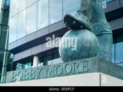 Bobby Moore Statue außerhalb Wembley-Stadion Stockfoto