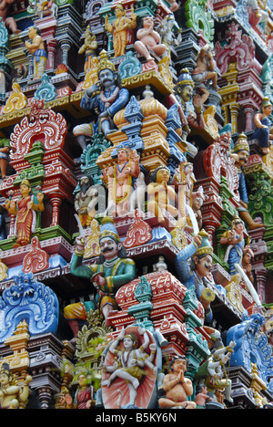 GESCHNITZTE GOPURAM PILLAYARPATTI GANESA TEMPEL TAMILNADU Stockfoto