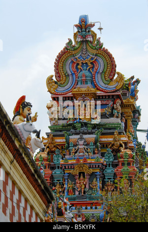 GESCHNITZTE GOPURAM PILLAYARPATTI GANESA TEMPEL TAMILNADU Stockfoto